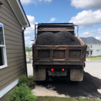 organic-mulch-delivery-installation-newnan-ga